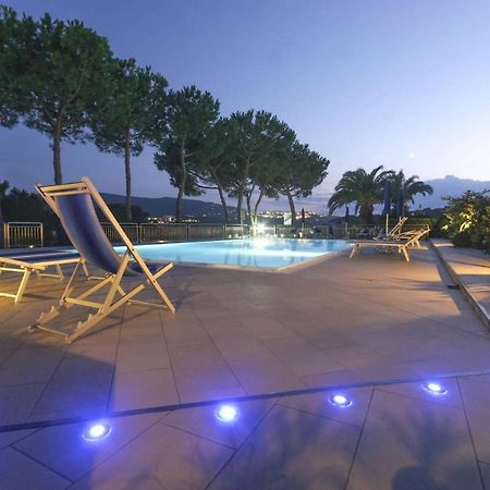 Appartement Il Porto Trilocale Nr.7 à Porto Azzurro Extérieur photo