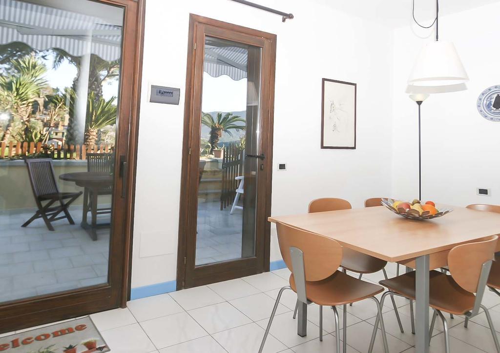Appartement Il Porto Trilocale Nr.7 à Porto Azzurro Extérieur photo