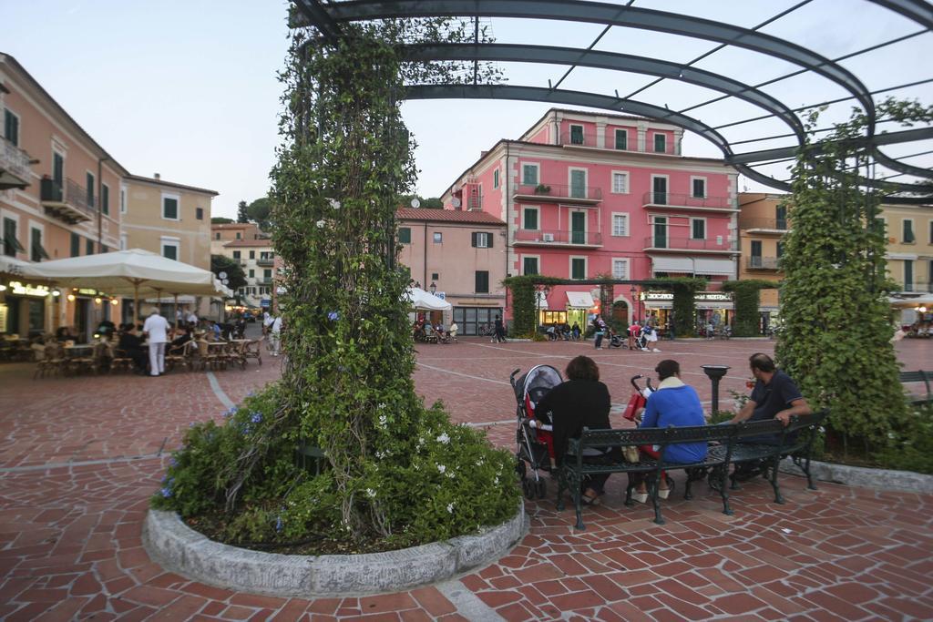 Appartement Il Porto Trilocale Nr.7 à Porto Azzurro Extérieur photo