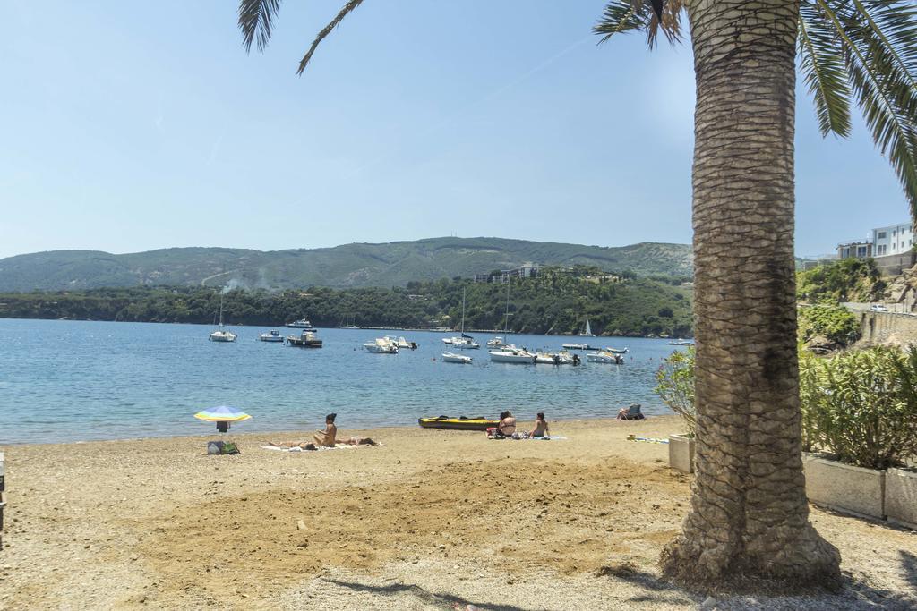 Appartement Il Porto Trilocale Nr.7 à Porto Azzurro Extérieur photo